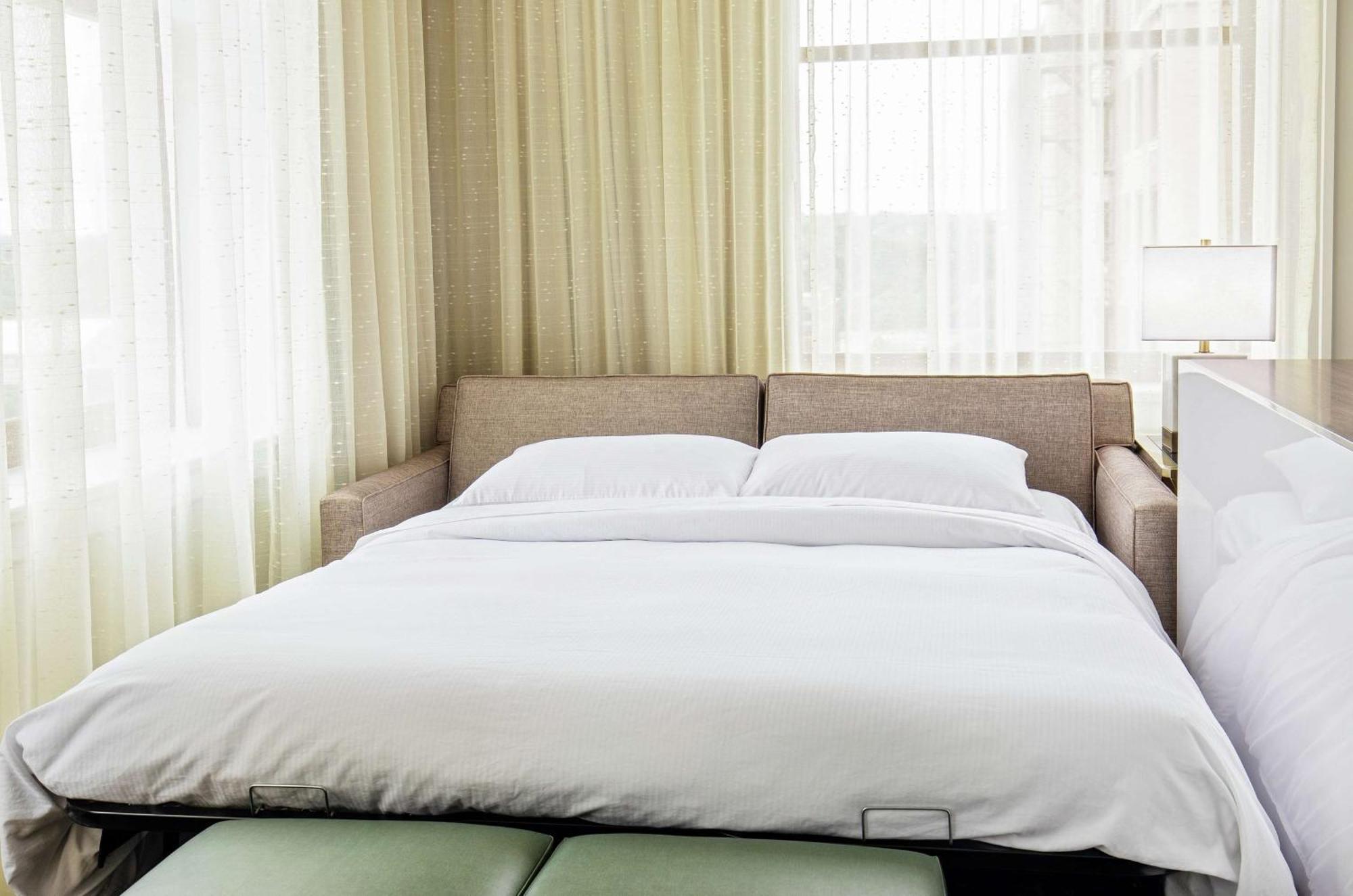 Doubletree By Hilton Youngstown Downtown Екстер'єр фото