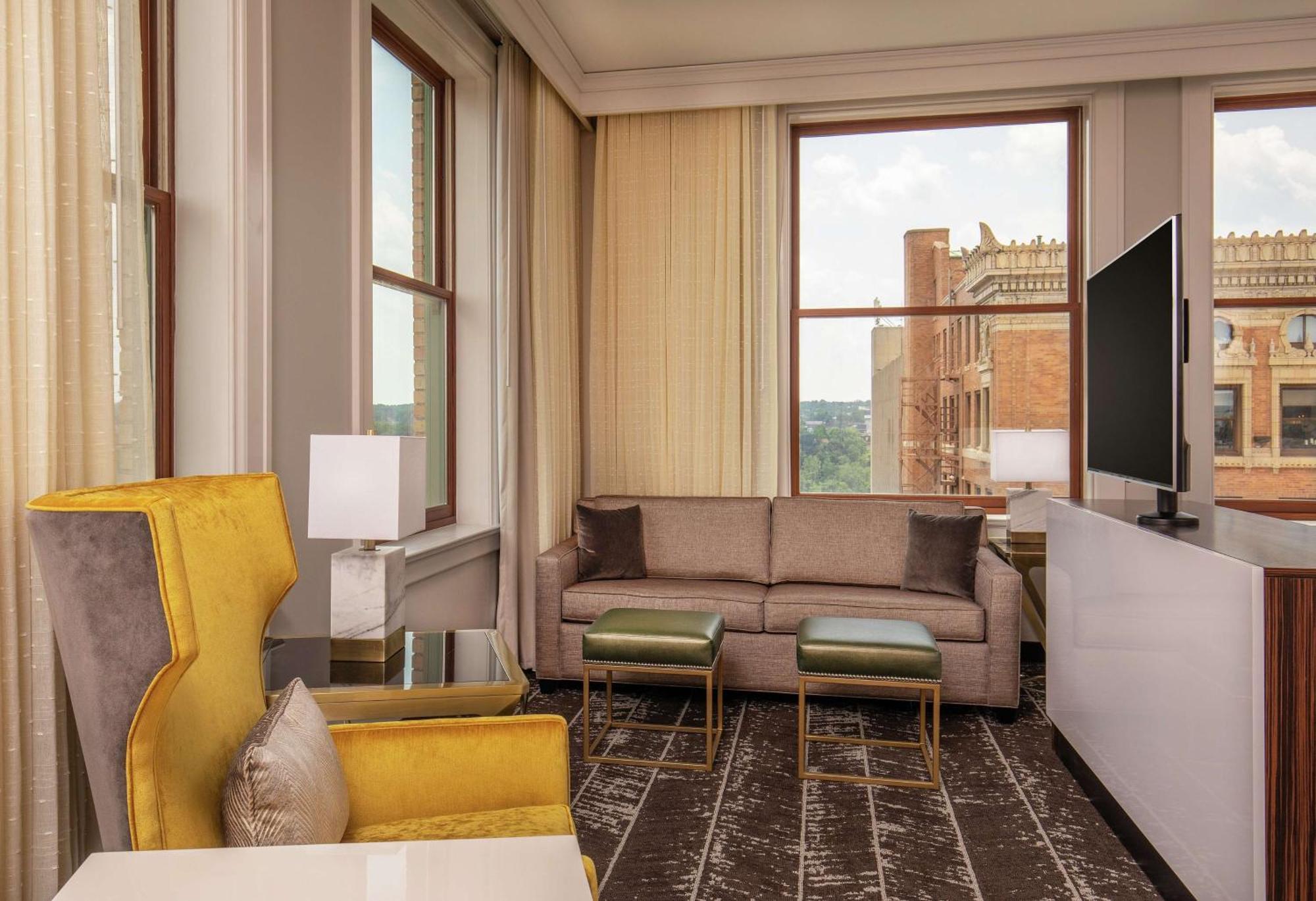Doubletree By Hilton Youngstown Downtown Екстер'єр фото