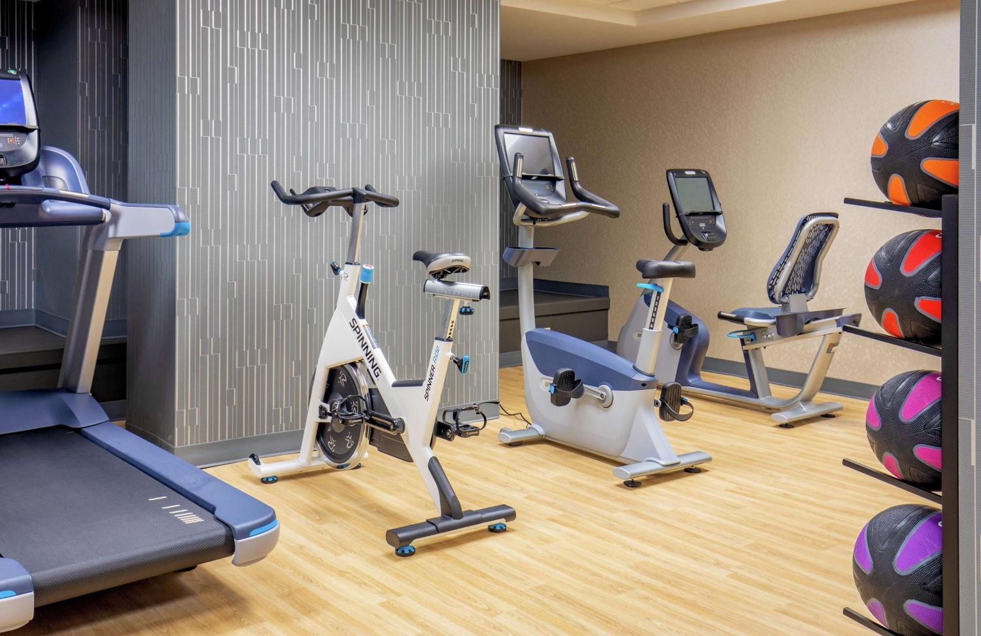 Doubletree By Hilton Youngstown Downtown Екстер'єр фото