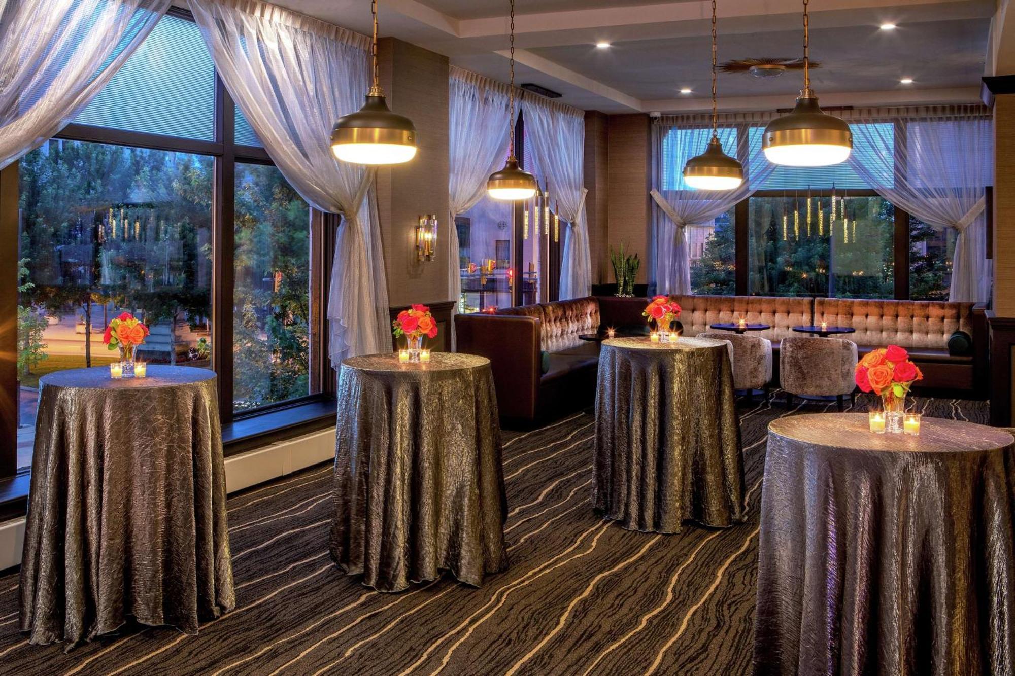 Doubletree By Hilton Youngstown Downtown Екстер'єр фото
